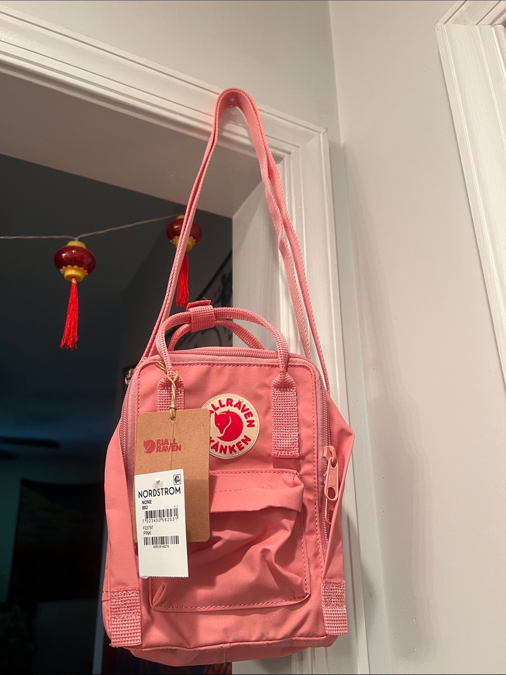 NWT Fjallraven Kanken Sling bag purse Pink